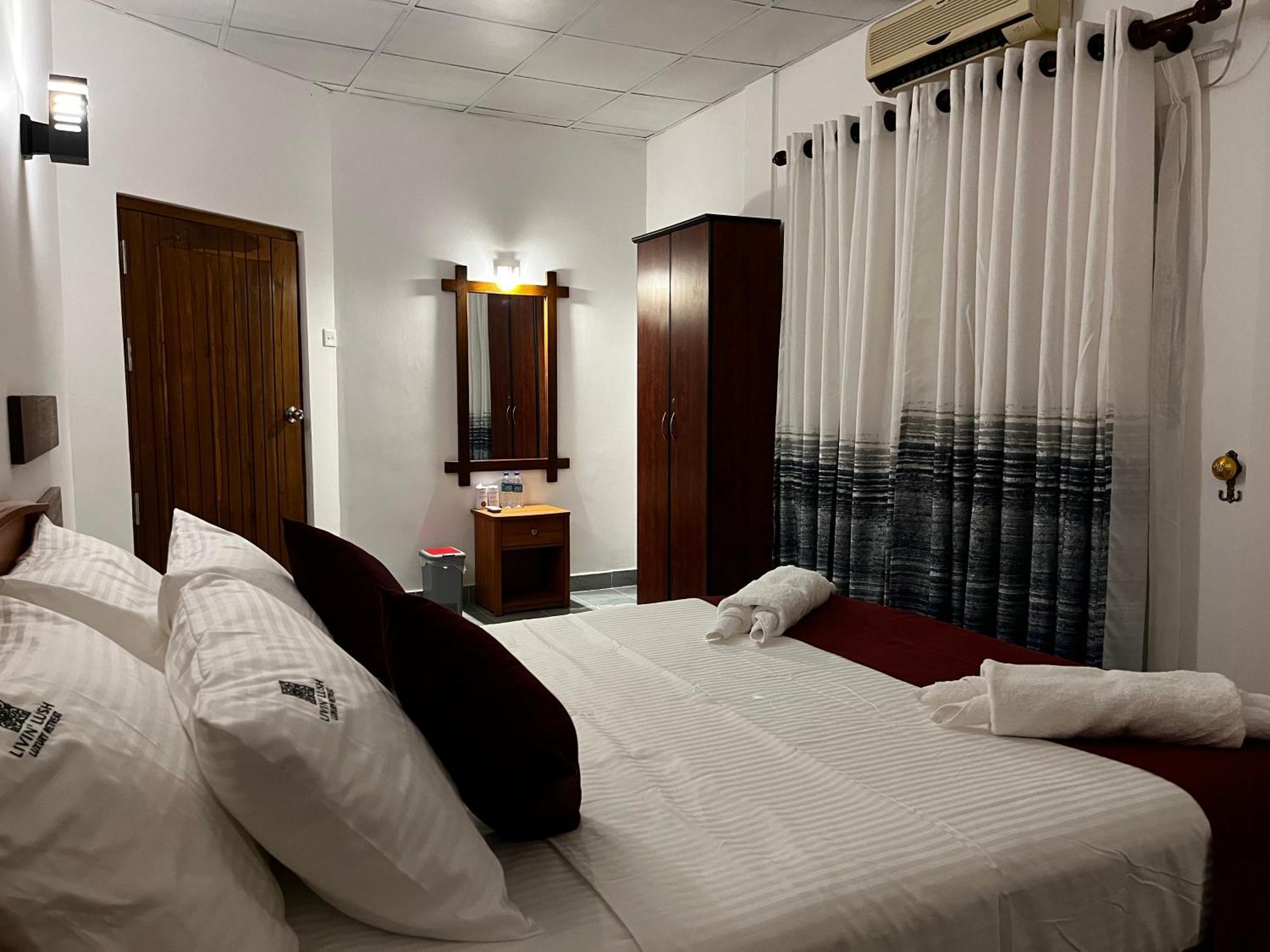 מלון אנוראדפורה Livin Lush Luxury Retreat מראה חיצוני תמונה